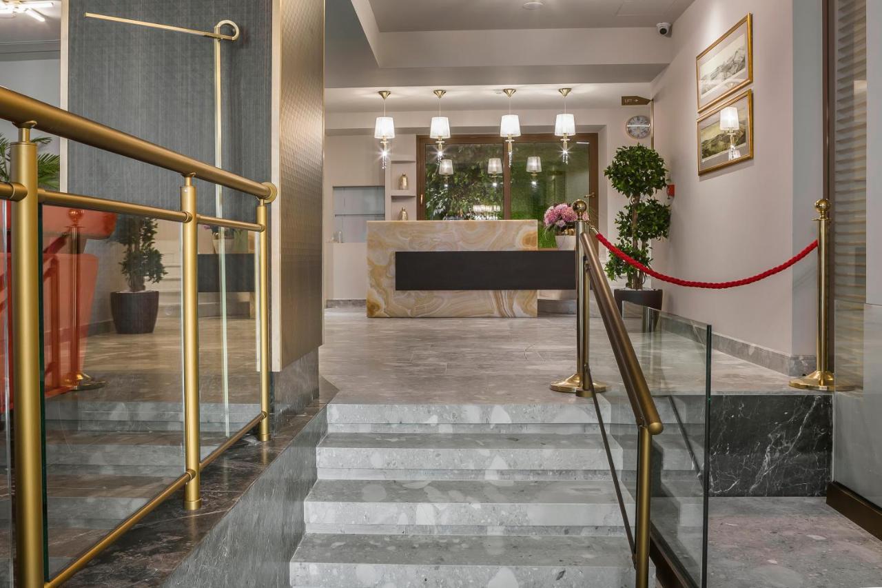 Royalty Hotel 4*